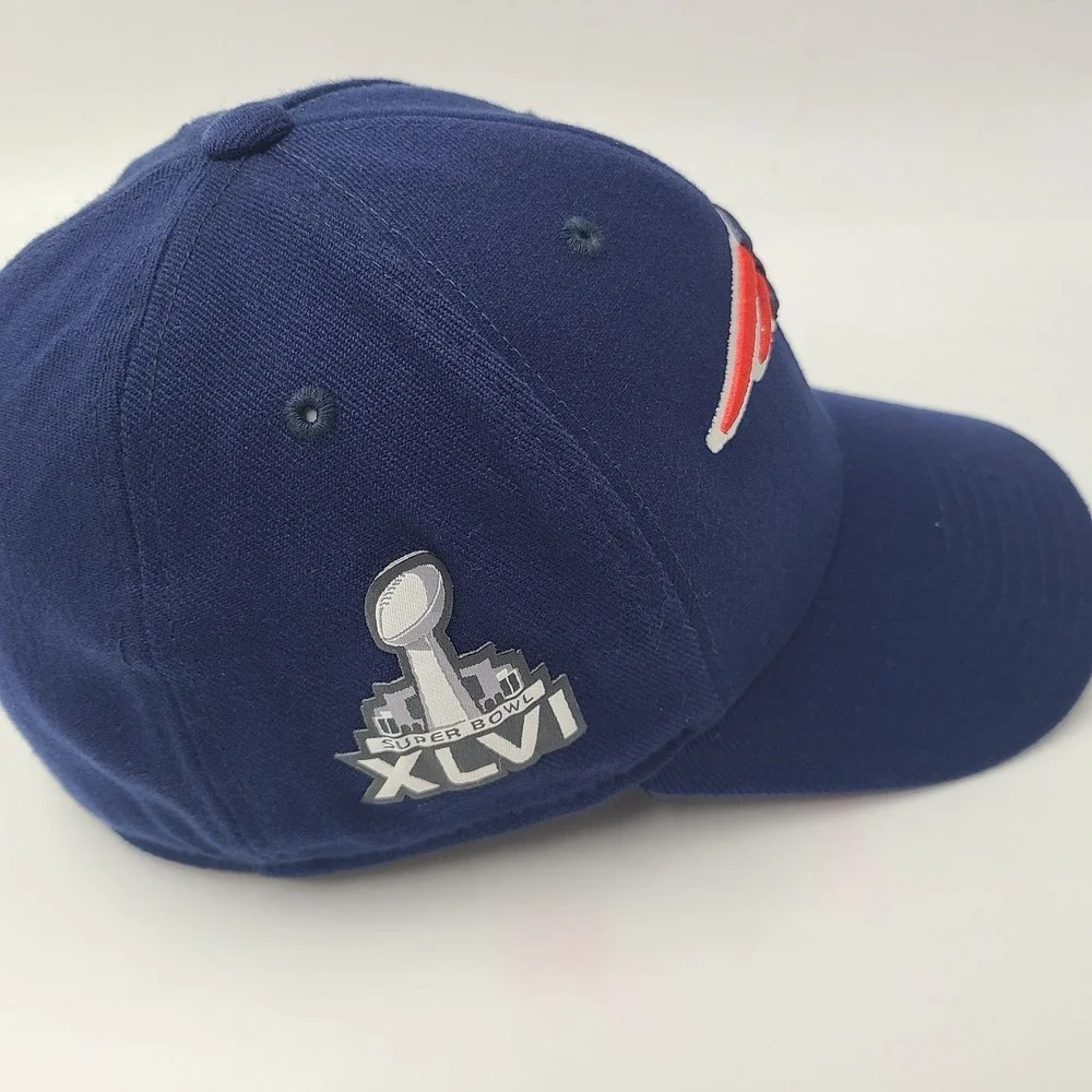 New England Patriots Hat Fitted S-M Reebok Blue NFL Super Bowl XLVI Patch Men